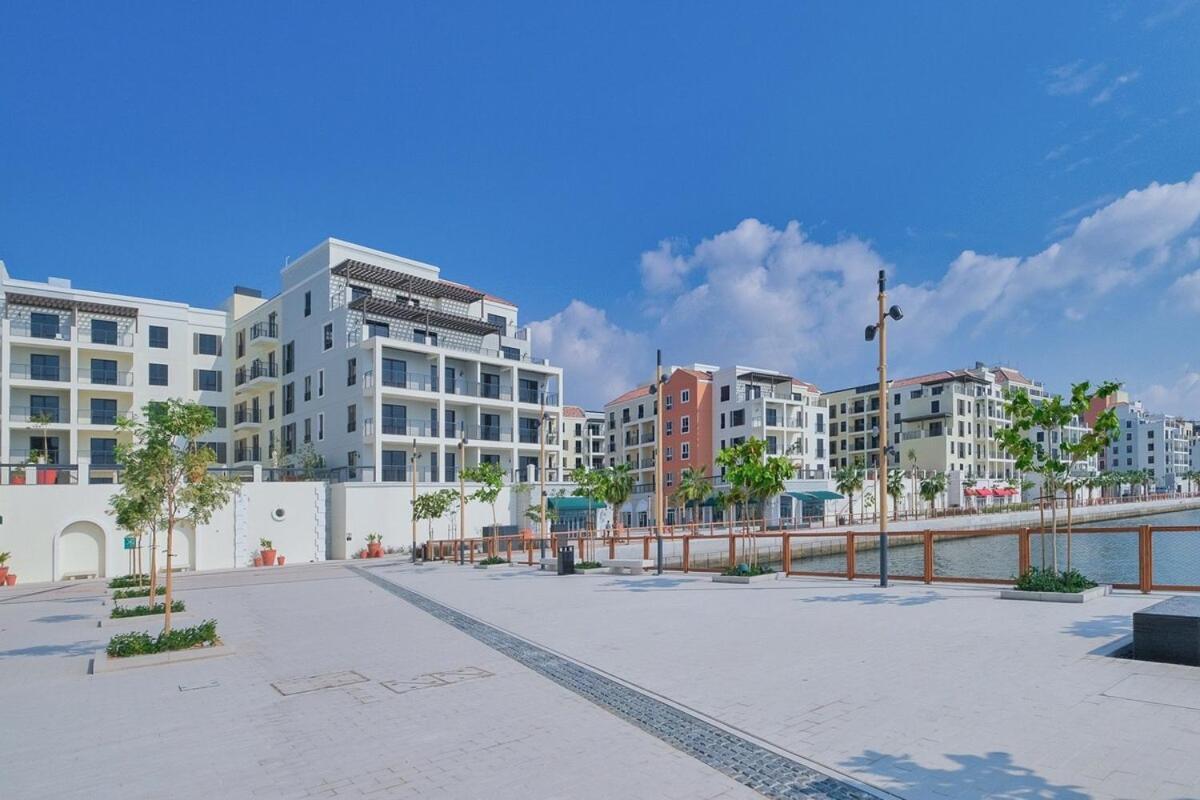 Beachside 1br In Port De La - Sleeps 2 Apartment Dubai
